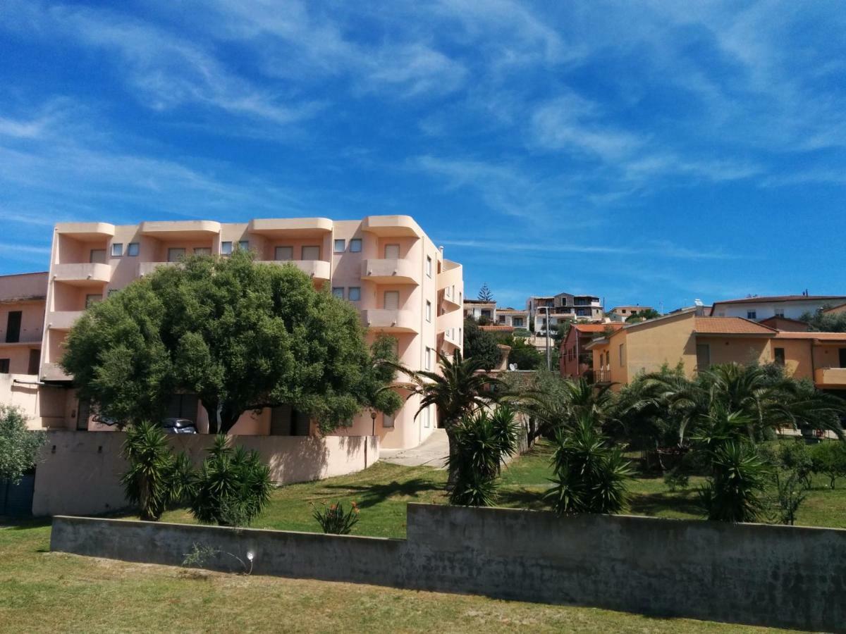 Hotel Panorama Badesi Exterior photo